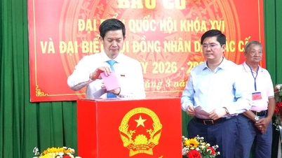 Cử tri TP Cần Thơ nô nức bước vào ngày hội lớn của toàn dân