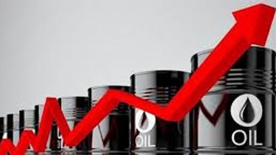 Prețurile țițeiului Brent au depășit 104 dolari pe baril, în ciuda eforturilor de a publica stocurile globale.