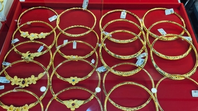 On the morning of March 17th, the price of gold in Vietnam decreased by half a million dong per ounce.