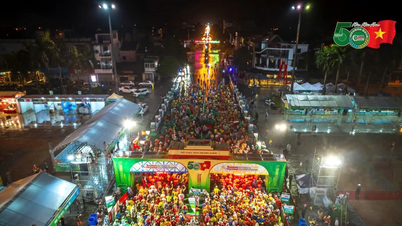 Tien Phong Marathon 2026 میں 42km کی دوڑ سے پہلے 21km کی دوڑ کیوں شروع ہوگی؟
