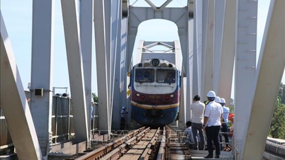 A província de Dong Nai está intensificando as inspeções de segurança em ferrovias e hidrovias na área da Ponte Ghenh.