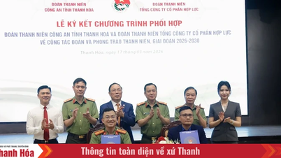 Penandatanganan program kerjasama antara Kesatuan Belia Polis Wilayah Thanh Hoa dan Kesatuan Belia Syarikat Saham Gabungan Hop Luc.