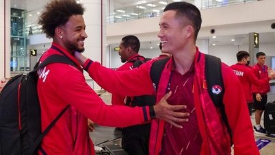 Hendrio gjenforenes med Rafaelson på Vietnams landslag.