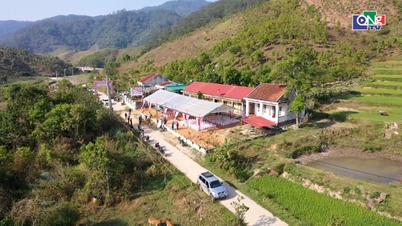 Memeriksa persiapan upacara peletakan batu pertama sekolah antar tingkat perbatasan.
