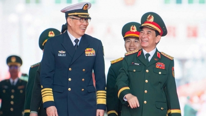 Vietnami és kínai védelmi miniszterek találkoznak a határon.
