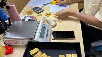 Update harga emas hari ini, siang hari tanggal 18 Maret 2026: Harga emas SJC, harga emas 9999, harga emas cincin, dan harga emas dunia.