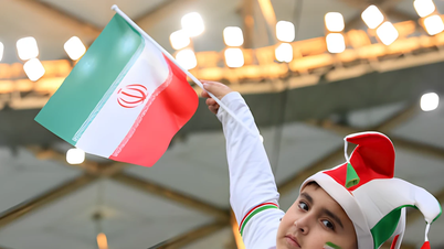 Het Iraanse nationale team stelt hoge eisen om zich te kwalificeren voor het WK, FIFA wijst dit af.