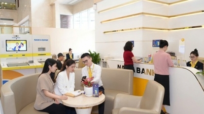 On the eve of a new term, why does Nam A Bank position itself as the "Tea Bank"?