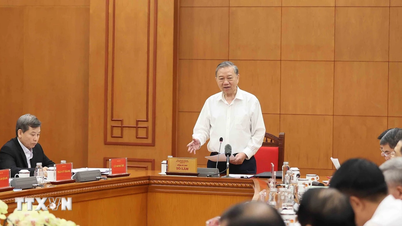 林鄭月娥政長官へ：汚職、浪費、その他の悪しき現象を断固として防止し、撲滅せよ。