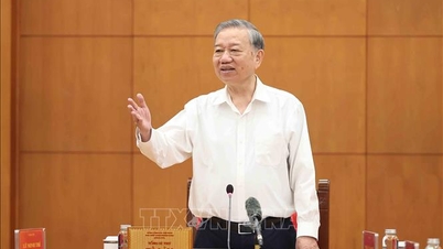 General Secretary To Lam: Resolutely prevent and combat corruption, waste, and negative phenomena with the spirit of 'talk less, do more, and see it through to the end'.