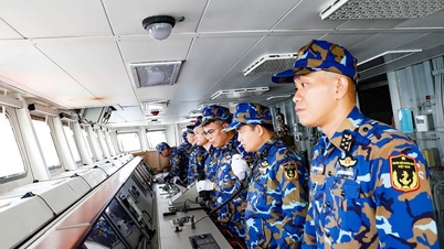 Schip 016-Quang Trung arriveert in Australië, klaar om deel te nemen aan multilaterale marineoefeningen.