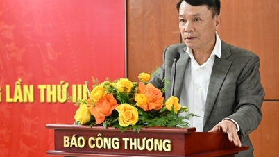Le vice-président permanent de l'Association des journalistes du Vietnam : Le journal « Industrie et Commerce » suit l'évolution du journalisme moderne.