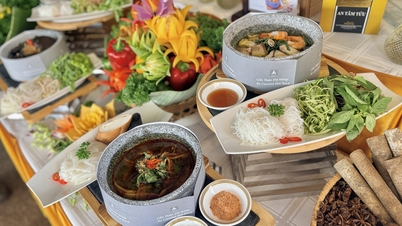 Wokade risnudlar och kryddig fisknudelsoppa hittar sin väg till 5-stjärniga hotell i Ho Chi Minh-staden: Traditionella rätter behåller sina välbekanta smaker.
