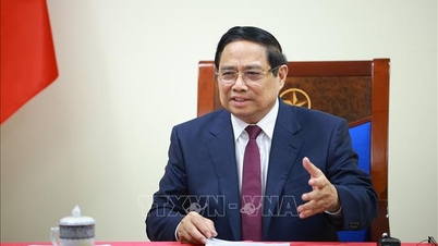 Pham Minh Chinh miniszterelnök telefonbeszélgetést folytatott Algéria miniszterelnökével.
