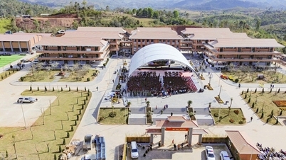 Kara sınırındaki belediyelerde 121 adet çok katlı yatılı okulun inşaatına eş zamanlı olarak başlanıyor.
