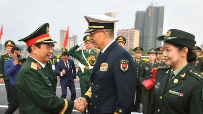 Le général Dong Quan a présidé la cérémonie d'accueil du général Phan Van Giang.