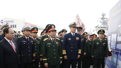 Vietnami és kínai védelmi miniszterek vesznek részt a Tonkin-öbölben közös járőrözés megkezdésének ünnepségén.