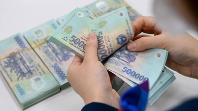 Avec une augmentation prévue de 8 % du salaire de base, comment évolueront les cotisations d'assurance maladie ?