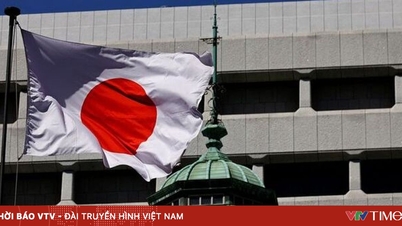 Den japanske sentralbanken holder renten uendret og advarer om inflasjonsrisiko.