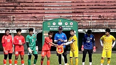 Het Vietnamese vrouwenelftal onder 20 speelde een oefenwedstrijd tegen het vrouwenelftal van Ho Chi Minh-stad I ter voorbereiding op het Aziatische toernooi.