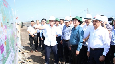 Le vice-Premier ministre Ho Quoc Dung inspecte le site du projet d'autoroute Khanh Hoa - Buon Ma Thuot.