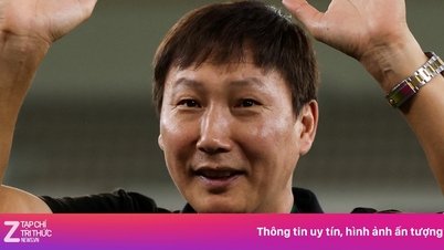 FIFA utser tränaren Kim Sang-siks "mörka magi"