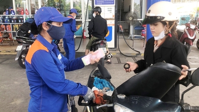 Ціна на бензин RON95-III зросла більш ніж на 5000 донгів за літр.