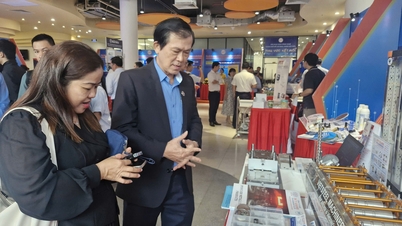 A cidade de Ho Chi Minh inaugura um "mercado de tecnologia" onde produtos científicos podem ser vendidos.