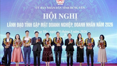 30 perniagaan menandatangani komitmen untuk mempercepatkan kemajuan projek di Hung Yen.