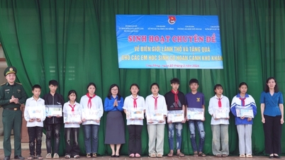 A União da Juventude do Comitê Nacional de Fronteiras realizou uma reunião temática sobre questões fronteiriças e territoriais na comuna de Quang Han - Jornal Online Cao Bang.