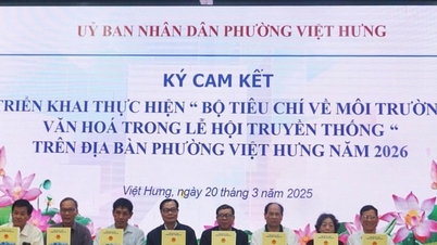 សង្កាត់វៀតហ៊ុងអនុវត្តសំណុំលក្ខណៈវិនិច្ឆ័យស្តីពីបរិស្ថានវប្បធម៌ក្នុងពិធីបុណ្យប្រពៃណី។