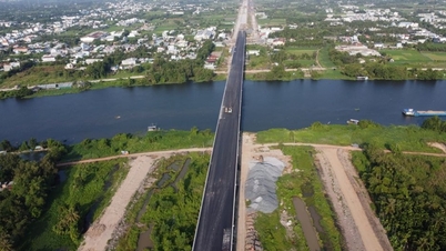 Die Binh-Goi-Brücke über den Saigon-Fluss: Ein wichtiges Verbindungsstück der Ringstraße 3, das kurz vor der Fertigstellung steht.