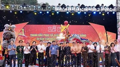 Statečný bojovník z osady Tri Phuong 2 vyhrál hlavu s ohňostrojem na soutěži v hlavách s ohňostrojem v obci Quang Uyen v roce 2026 - Cao Bang Online Newspaper.
