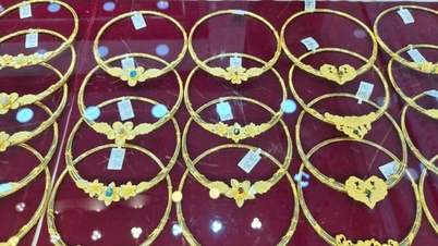 Gold prices plummeted to 171 million VND/ounce, losing 11 million VND this week.