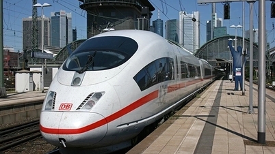 The North-South high-speed railway needs more than 13,800 workers.