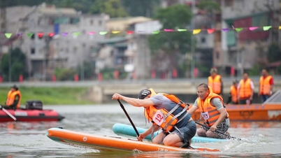 Spännande Sup Race på Bang Giang-floden