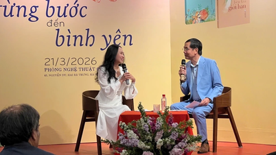 Un voyage à la recherche de la paix à travers les pages des livres de l'auteur Hoang Oanh.