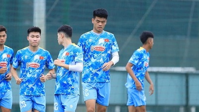 La paradoja de Dinh Quang Kiet: ¿Un defensa central de 1,96 m de altura se convierte en la "figura principal" de la selección sub-23 de Vietnam?