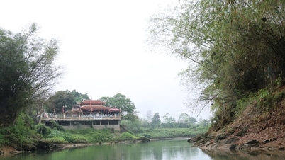 Xuan Mai responde proativamente a desastres naturais e explora eficazmente a rota turística do rio Bui.