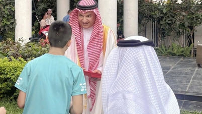 Un vibrante espacio cultural islámico durante el Eid al-Fitr en Hanói.