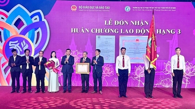 Ho Chi Minh-byens universitet for kroppsøving og idrett feirer sitt 50-årsjubileum.