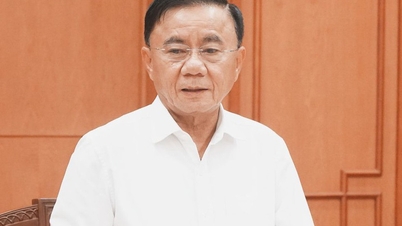 Kesimpulan Politburo mengenai memastikan bekalan bahan api dan kestabilan harga.