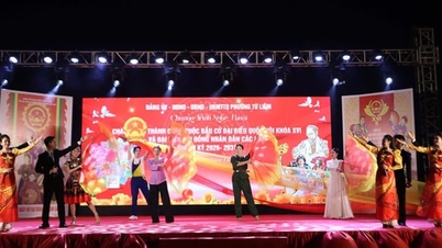Niềm vui lan toả trong đêm nghệ thuật chào mừng thành công ngày bầu cử tại phường Từ Liêm