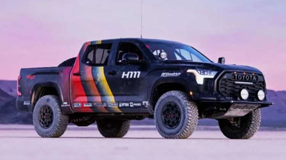 Toyota, Ford F-150 Raptor ile "rekabet edecek" yüksek performanslı bir pikap kamyonu piyasaya sürmeye hazırlanıyor.