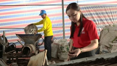 Direktur perempuan dari koperasi tersebut sangat bersemangat tentang pertanian bersih.
