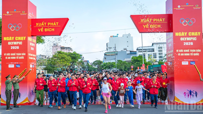 [Fotó] Da Nang: Több mint 38 000 ember "festette pirosra az utcákat" a nemzetbiztonsági olimpiai futás során.