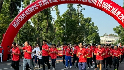 The Olympic Run Day "For the Health of All People - For the Security of the Fatherland" was a vibrant event in Ho Chi Minh City.
