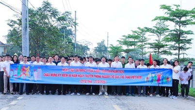 Komune Thuong Phuc: Mengimbau warga untuk berolahraga dan beraktivitas fisik setiap hari.