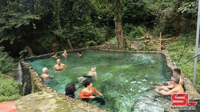 អាងងូតទឹកក្តៅតាតណាង – ជាគោលដៅដ៏ទាក់ទាញមួយសម្រាប់ភ្ញៀវទេសចរ។