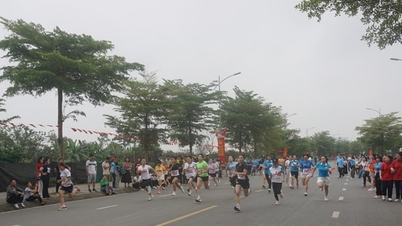 De wijk Tay Tuu heeft 20 uitstekende atleten geselecteerd om deel te nemen aan de stadsfinale van de Hanoi New Running Race.